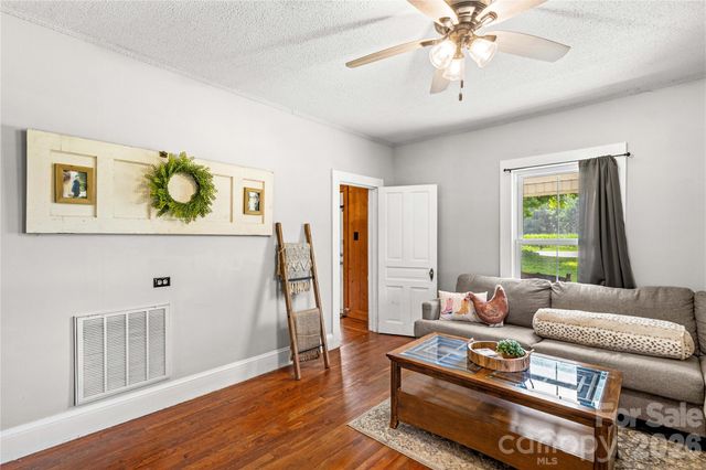 532 Rash Road, Olin, NC 28660