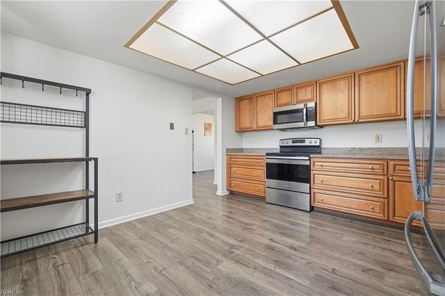 912 Amherst LN, Virginia Beach, VA 23463