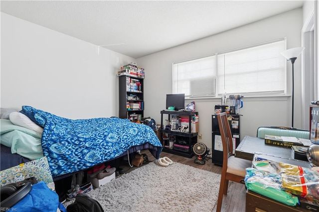 912 Amherst LN, Virginia Beach, VA 23463