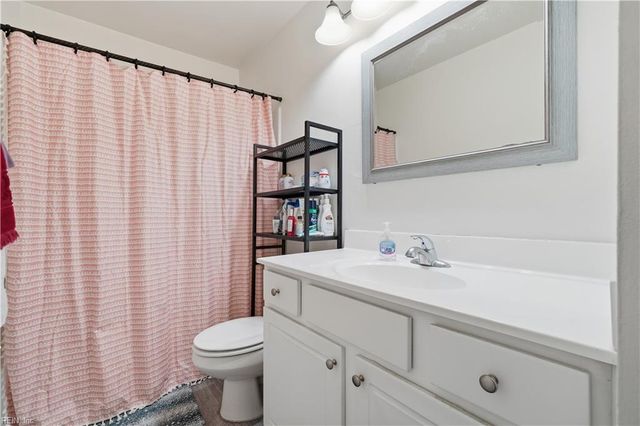 912 Amherst LN, Virginia Beach, VA 23463