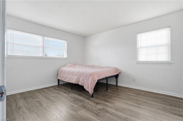 912 Amherst LN, Virginia Beach, VA 23463