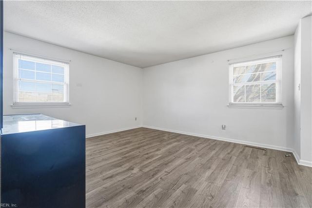 912 Amherst LN, Virginia Beach, VA 23463