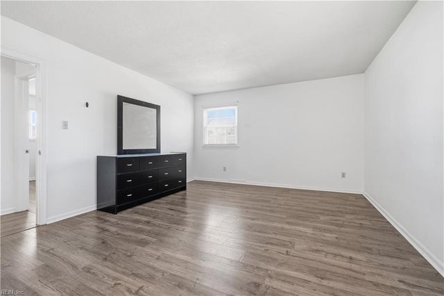 912 Amherst LN, Virginia Beach, VA 23463