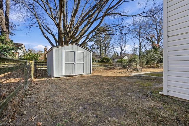 912 Amherst LN, Virginia Beach, VA 23463