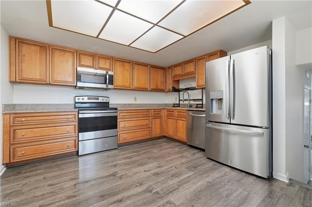 912 Amherst LN, Virginia Beach, VA 23463