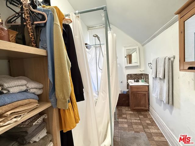 324 N Burlington Avenue, Los Angeles, CA 90026