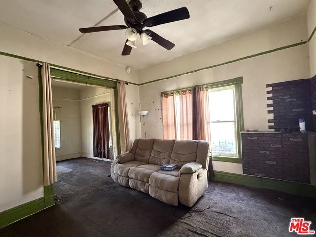 324 N Burlington Avenue, Los Angeles, CA 90026