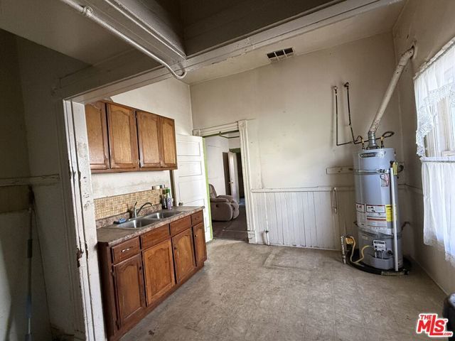 324 N Burlington Avenue, Los Angeles, CA 90026