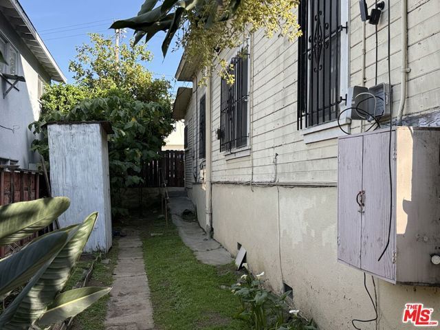 324 N Burlington Avenue, Los Angeles, CA 90026