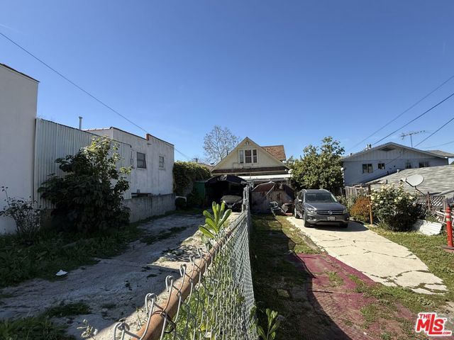 324 N Burlington Avenue, Los Angeles, CA 90026