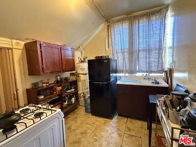 324 N Burlington Avenue, Los Angeles, CA 90026