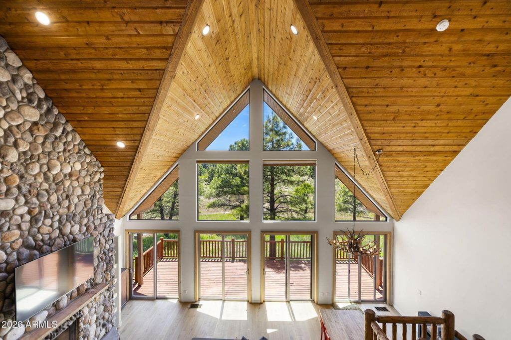 Image 29 of property listing at 2578 OLD MUNDS Highway, Flagstaff, AZ 86005