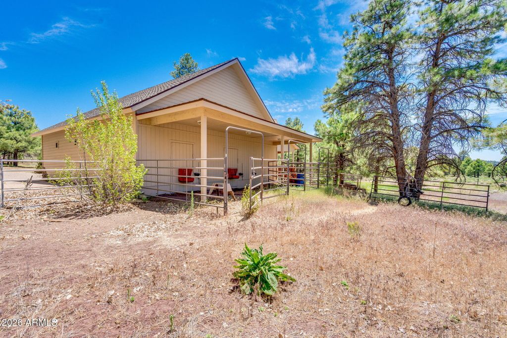 Image 34 of property listing at 2578 OLD MUNDS Highway, Flagstaff, AZ 86005