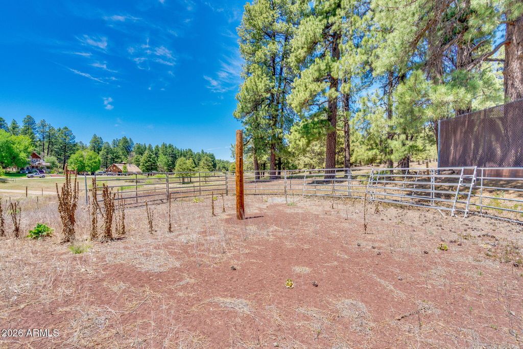Image 37 of property listing at 2578 OLD MUNDS Highway, Flagstaff, AZ 86005
