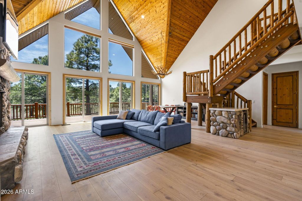 Image 6 of property listing at 2578 OLD MUNDS Highway, Flagstaff, AZ 86005