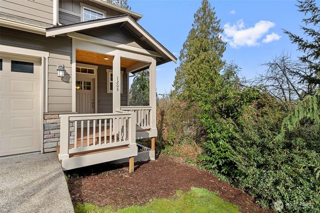 1205 N 16th Street, Mount Vernon, WA 98273