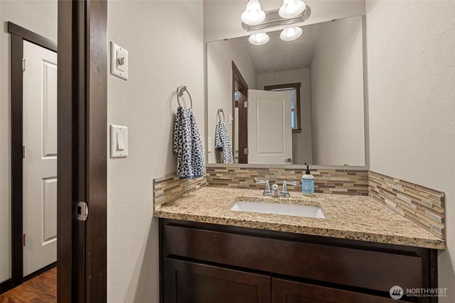 1205 N 16th Street, Mount Vernon, WA 98273