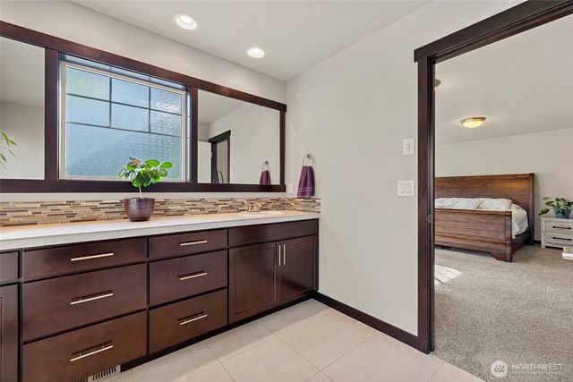 1205 N 16th Street, Mount Vernon, WA 98273