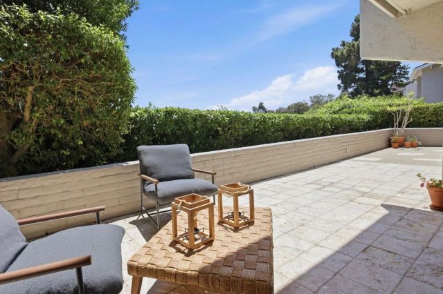 2264 Caminito Castillo, La Jolla, CA 92037