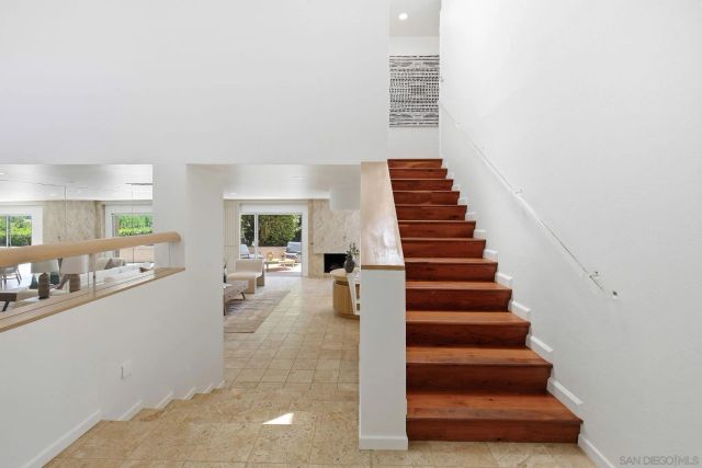 2264 Caminito Castillo, La Jolla, CA 92037