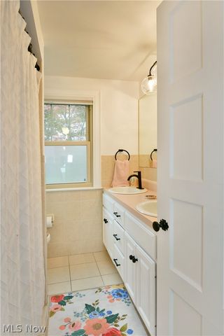 322 Genesee Avenue NE, Warren, OH 44483