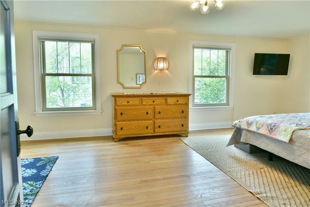 322 Genesee Avenue NE, Warren, OH 44483