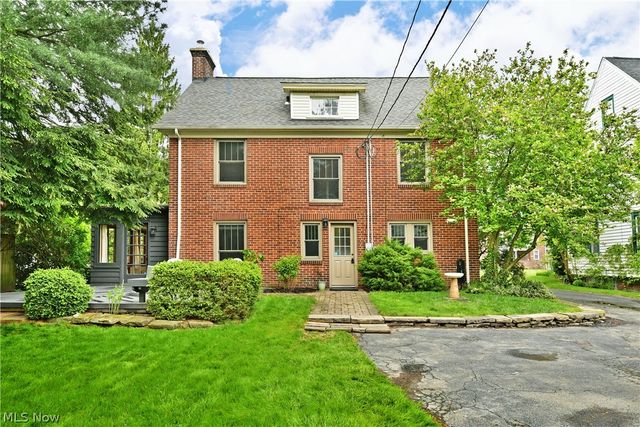 322 Genesee Avenue NE, Warren, OH 44483