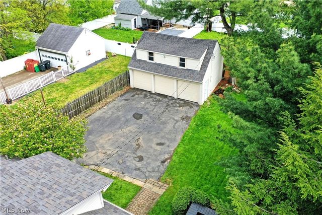 322 Genesee Avenue NE, Warren, OH 44483