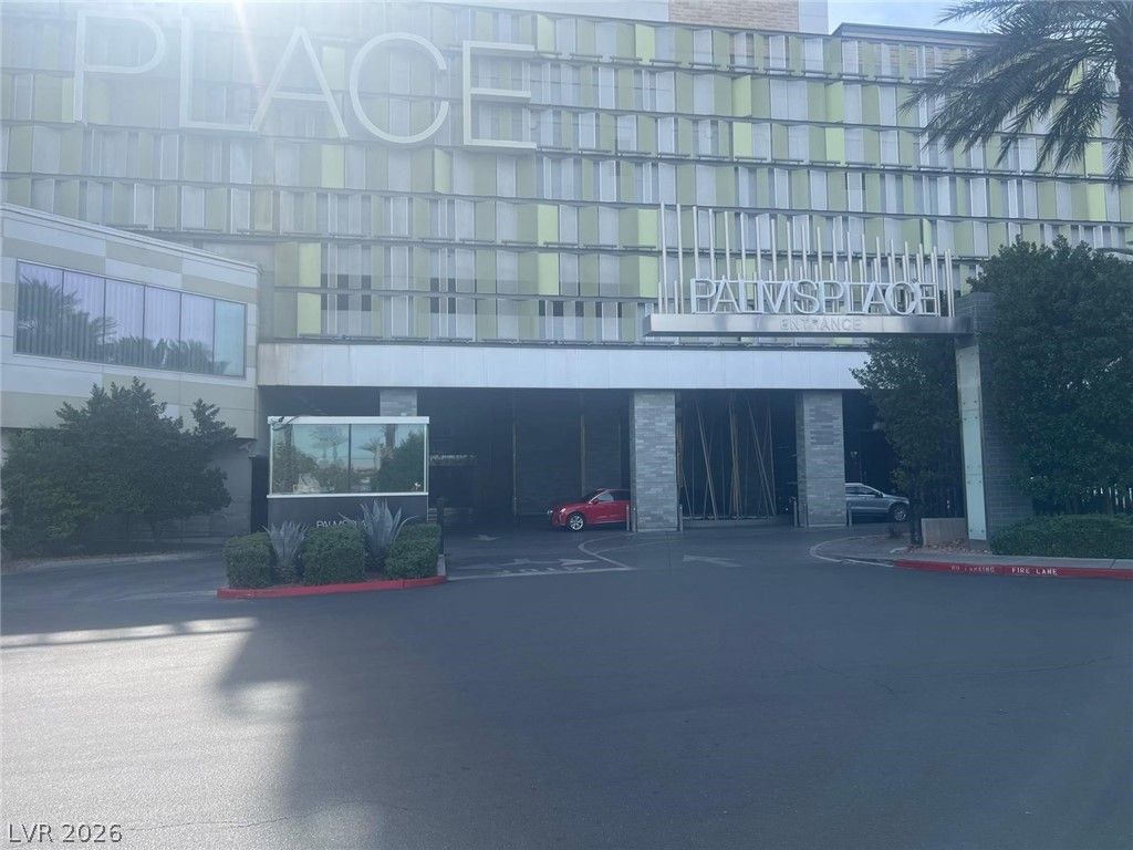 Image 4 of property listing at 4381 West Flamingo Road 1922, Las Vegas, NV 89103