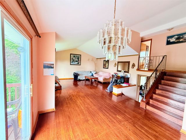 1664 SKYLINE Drive, Erie, PA 16509
