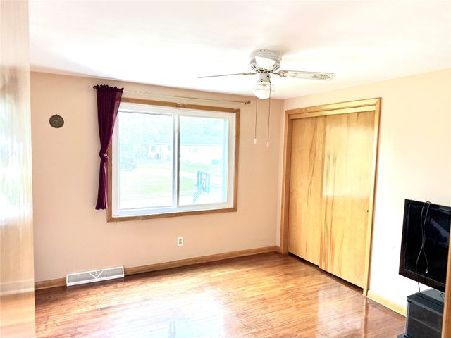 1664 SKYLINE Drive, Erie, PA 16509