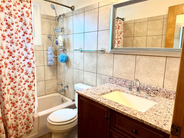 1664 SKYLINE Drive, Erie, PA 16509