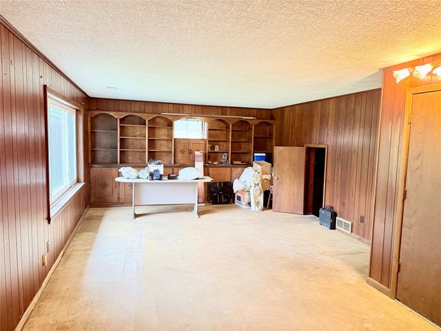 1664 SKYLINE Drive, Erie, PA 16509