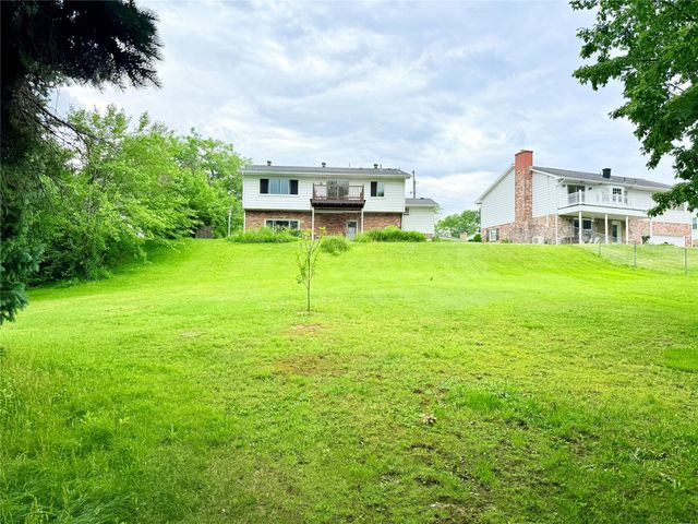 1664 SKYLINE Drive, Erie, PA 16509