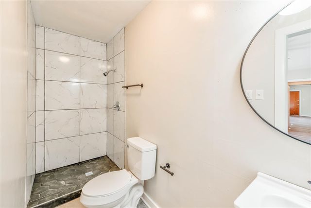 104 N Pecan Street, Woodville, TX 75979