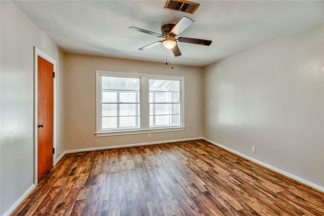 104 N Pecan Street, Woodville, TX 75979