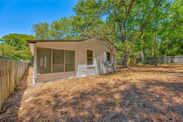 104 N Pecan Street, Woodville, TX 75979