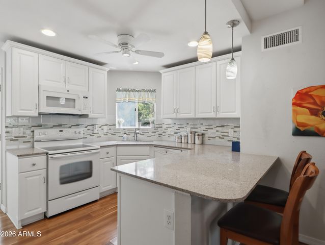 903 W Glendale Avenue 8, Phoenix, AZ 85021