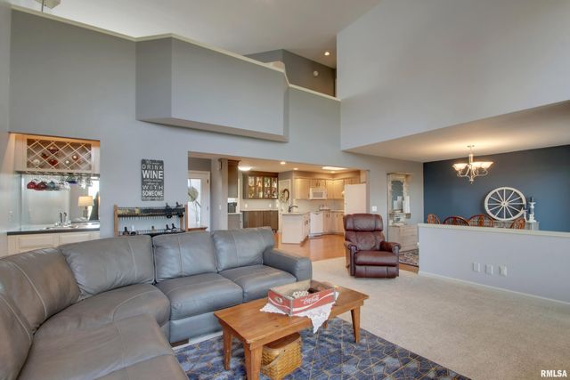 602 EAGLE Trace, Quincy, IL 62305