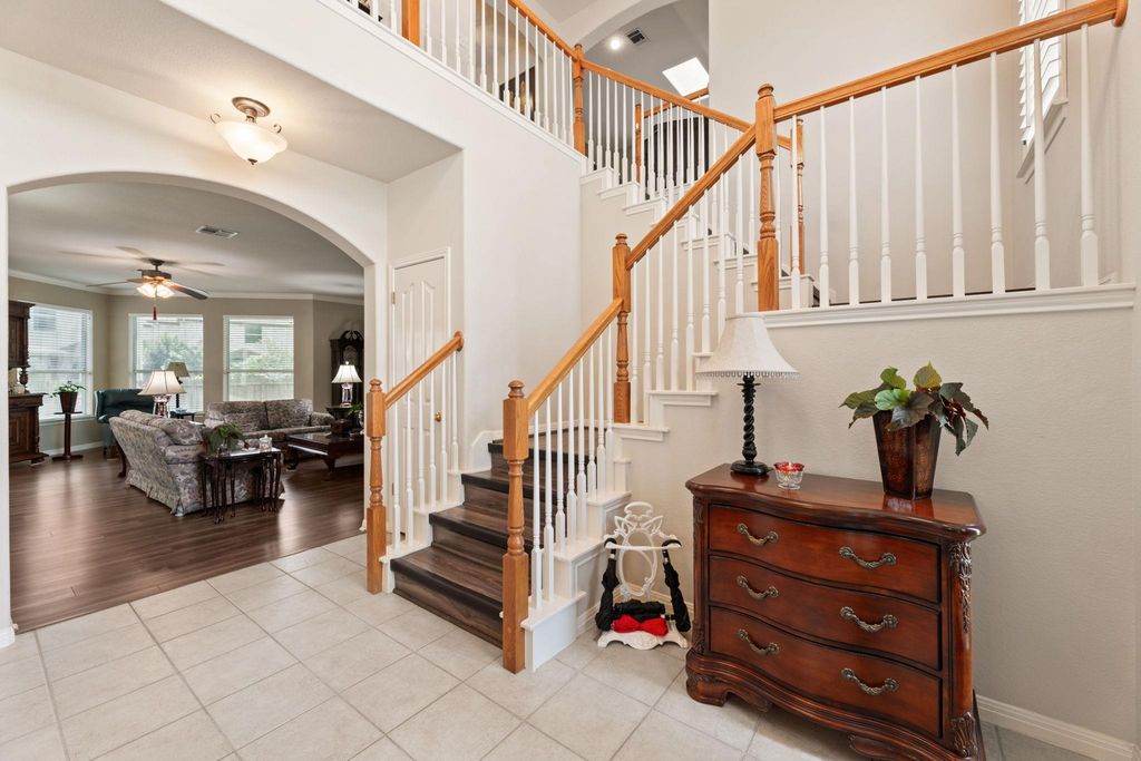 2907 Briona Wood LN, Cedar Park, TX 78613