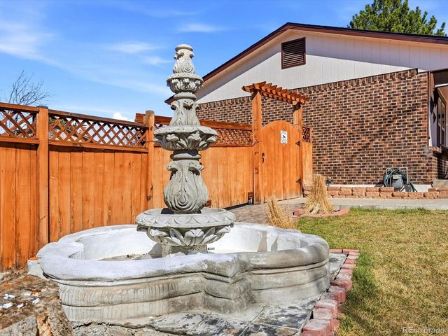 4501 E 121st Pl, Thornton, CO 80241