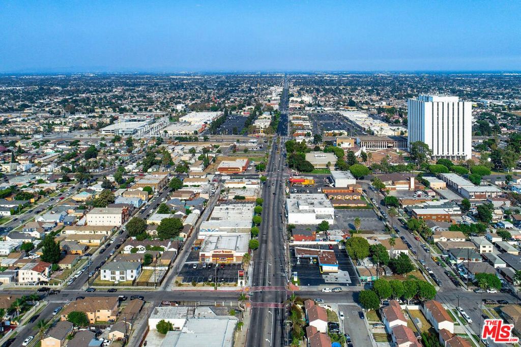 379 W Compton Boulevard, Compton, CA 90220 — photo 3