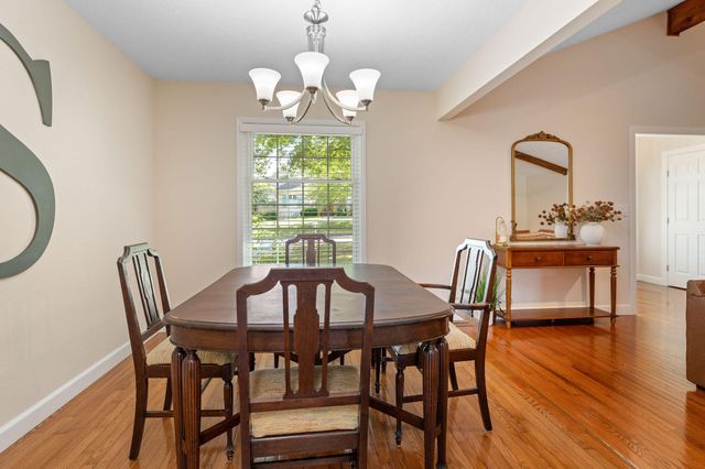 8206 Oakmont Drive, Nixa, MO 65714