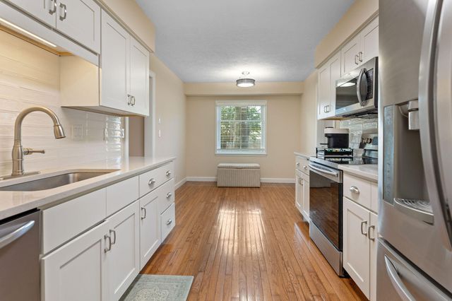 8206 Oakmont Drive, Nixa, MO 65714