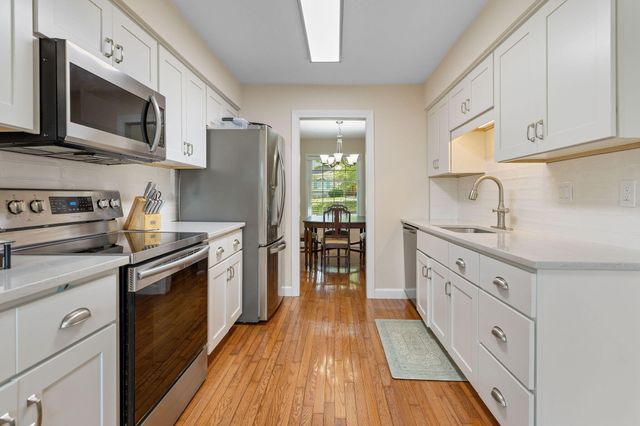 8206 Oakmont Drive, Nixa, MO 65714