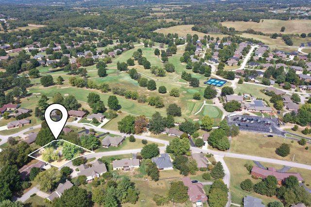 8206 Oakmont Drive, Nixa, MO 65714