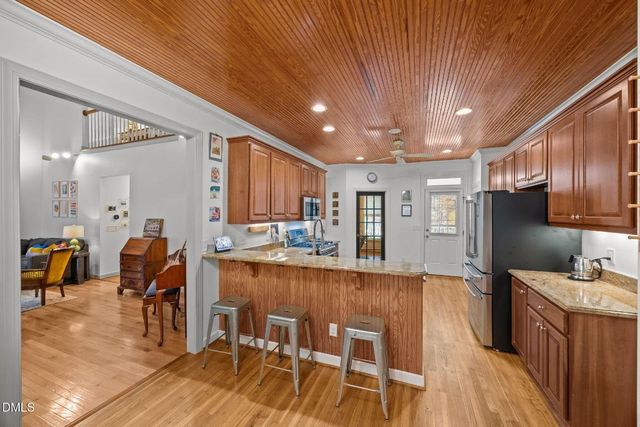 205 Cobblestone Drive, Chapel Hill, NC 27516