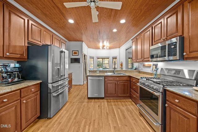 205 Cobblestone Drive, Chapel Hill, NC 27516