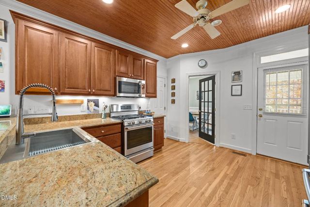 205 Cobblestone Drive, Chapel Hill, NC 27516