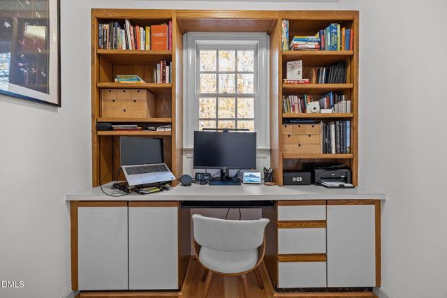 205 Cobblestone Drive, Chapel Hill, NC 27516